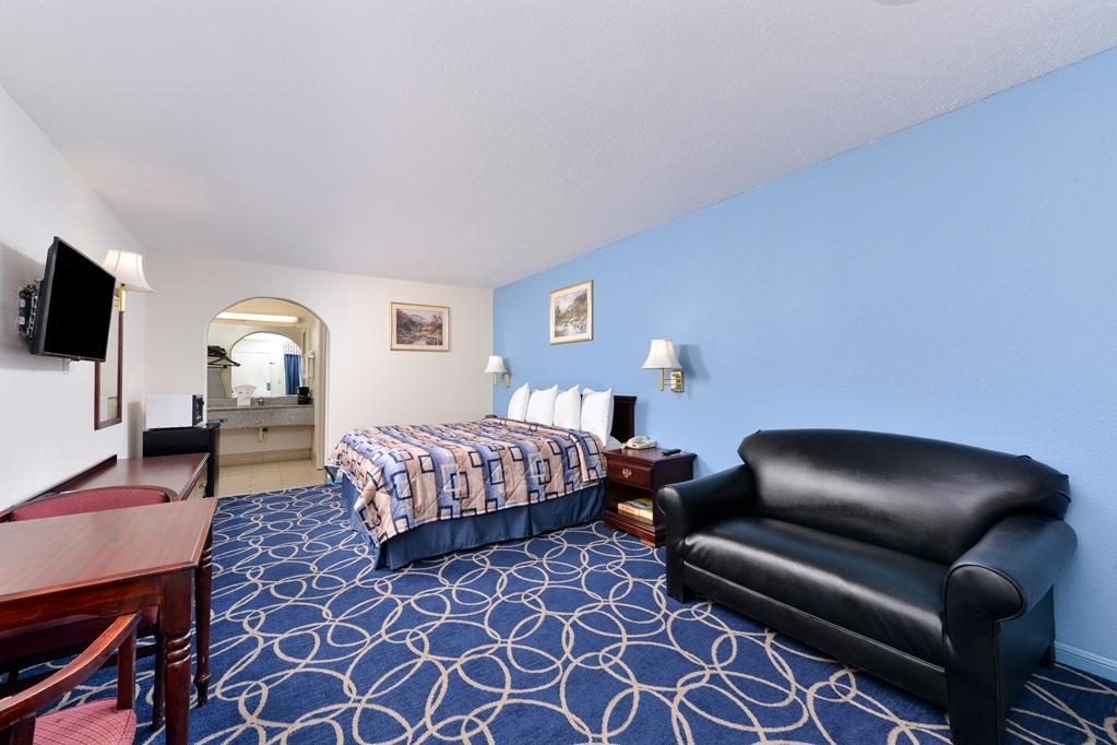 Americas Best Value Inn And Suites Houston/Northwest Brookhollow Bilik gambar